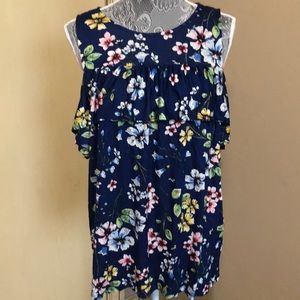 CUTE cold shoulder shirt